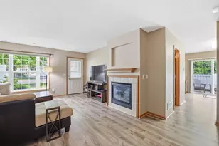 429 Wilderness Dr, Chaska, MN 55318 - Photo 9