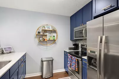 48 Groveland Terrace #B206, Minneapolis, MN 55403 - Photo 9