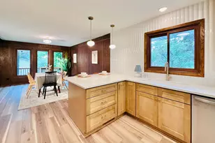 1915 Twin Cir Dr, Mendota Heights, MN 55118 - Photo 11