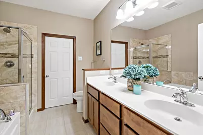 15305 Stonewood Court, Burnsville, MN 55306 - Photo 19