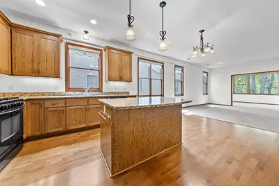 682 Bibeau Court, Vadnais Heights, MN 55127 - Photo 11