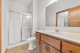 682 Bibeau Ct, Vadnais Heights, MN 55127 - Photo 9