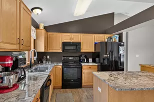2025 23rd Ln SE, Rochester, MN 55904 - Photo 7