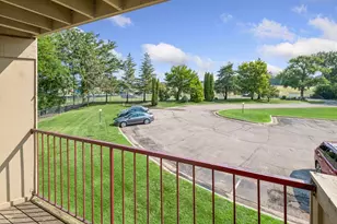 4009 Heritage Hills Dr, Bloomington, MN 55437 - Photo 31