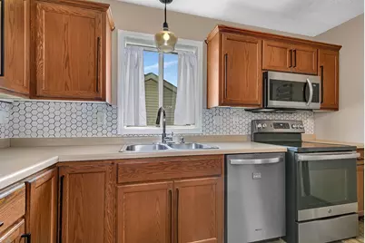 1070 Voyageur Street, Saint Cloud, MN 56303 - Photo 7