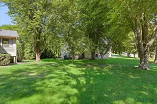 18997 Nature Ln, Eden Prairie, MN 55346 - Photo 9