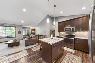 1285 Turnberry Dr SE, Rochester, MN 55904 - Photo 9
