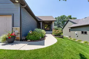 1285 Turnberry Dr SE, Rochester, MN 55904 - Photo 3