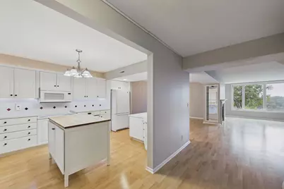 1021 Sibley Memorial Highway #204, Mendota Heights, MN 55118 - Photo 11