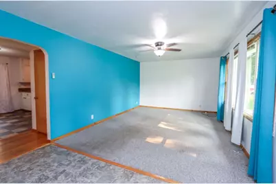 916 5th Street SW, Waseca, MN 56093 - Photo 5