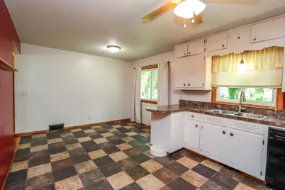 916 5th Street SW, Waseca, MN 56093 - Photo 15