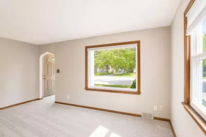 2102 E Oakland Avenue, Austin, MN 55912 - Photo 13