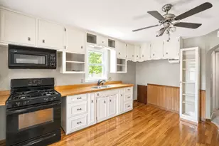 2102 E Oakland Ave, Austin, MN 55912 - Photo 9
