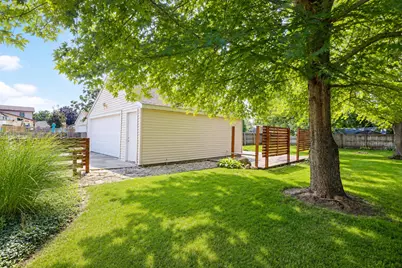 2102 E Oakland Avenue, Austin, MN 55912 - Photo 5