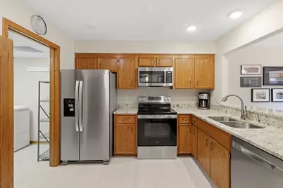 6100 Auto Club Road #305, Bloomington, MN 55438 - Photo 7