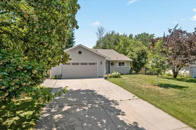 4725 Upland Lane N, Plymouth, MN 55446 - Photo 3