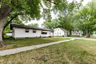 1011 College Street N, Fargo, ND 58102 - Photo 3