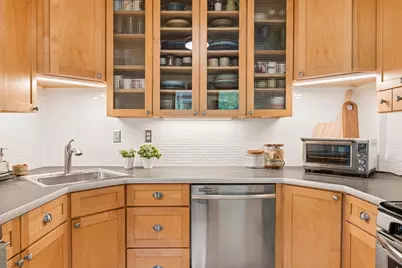 2410 35th Avenue S, Minneapolis, MN 55406 - Photo 15