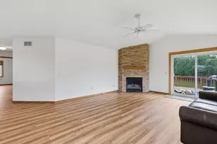 17373 Glencoe Ave, Lakeville, MN 55044 - Photo 5