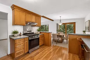 10342 Rhode Island Cir, Bloomington, MN 55438 - Photo 5