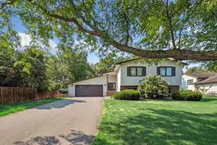 10342 Rhode Island Cir, Bloomington, MN 55438 - Photo 3