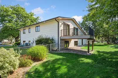 10342 Rhode Island Circle, Bloomington, MN 55438 - Photo 21
