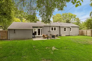 2513 Zenith Ave N, Golden Valley, MN 55422 - Photo 29