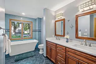 630 Sullivan Ln NE, Columbia Heights, MN 55421 - Photo 15