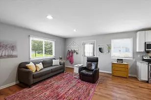 11102 Drake St NW, Coon Rapids, MN 55433 - Photo 9