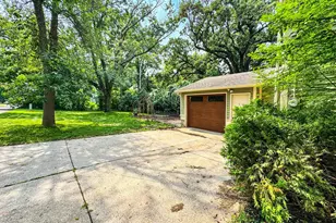 327 E Pearl St, Owatonna, MN 55060 - Photo 3