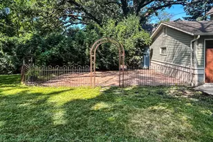 327 E Pearl St, Owatonna, MN 55060 - Photo 5