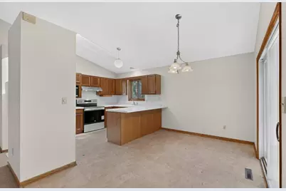 2818 26th Street NW, Rochester, MN 55901 - Photo 7