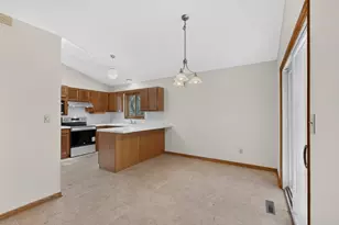 2818 26th St NW, Rochester, MN 55901 - Photo 7