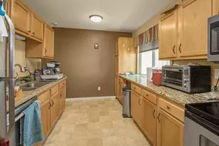 2281 Pond Ave E, Maplewood, MN 55119 - Photo 7