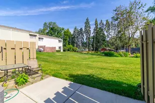 2281 Pond Ave E, Maplewood, MN 55119 - Photo 27