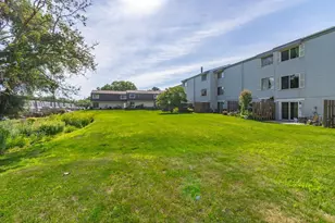 2281 Pond Ave E, Maplewood, MN 55119 - Photo 29