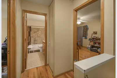 2281 Pond Avenue E #10, Maplewood, MN 55119 - Photo 17