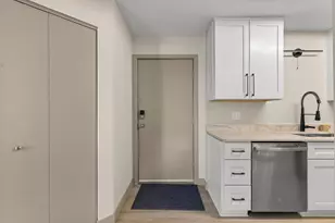 1225 Lasalle Ave, Minneapolis, MN 55403 - Photo 13