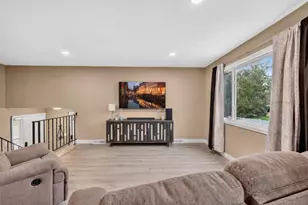 7810 Idaho Ln N, Brooklyn Park, MN 55445 - Photo 5