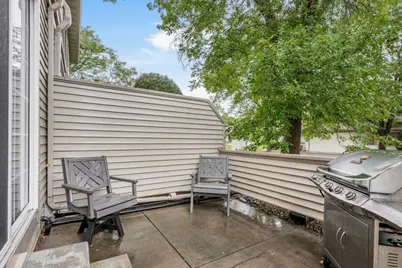 1056 Lovell Avenue W, Roseville, MN 55113 - Photo 23
