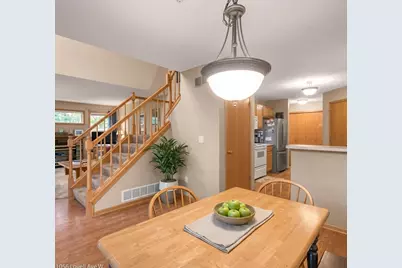 1056 Lovell Avenue W, Roseville, MN 55113 - Photo 9