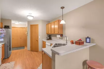 1056 Lovell Avenue W, Roseville, MN 55113 - Photo 11