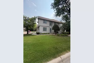 1056 Lovell Avenue W, Roseville, MN 55113 - Photo 3