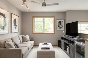 1056 Lovell Ave W, Roseville, MN 55113 - Photo 3