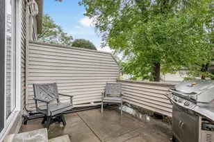 1056 Lovell Ave W, Roseville, MN 55113 - Photo 13