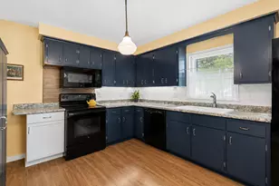 113 4th St E, Carver, MN 55315 - Photo 19