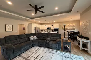 719 Tallgrass Cir, Luverne, MN 56156 - Photo 9