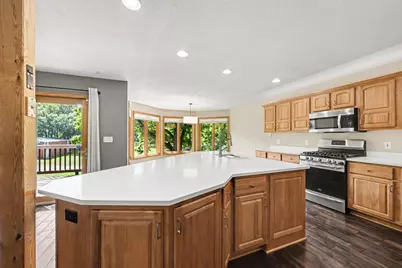 2430 Larpenteur Avenue E, Maplewood, MN 55109 - Photo 7