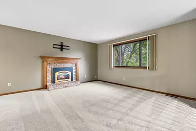 566 Donegal Circle, Shoreview, MN 55126 - Photo 9