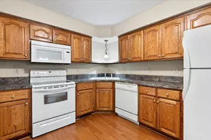 566 Donegal Cir, Shoreview, MN 55126 - Photo 15